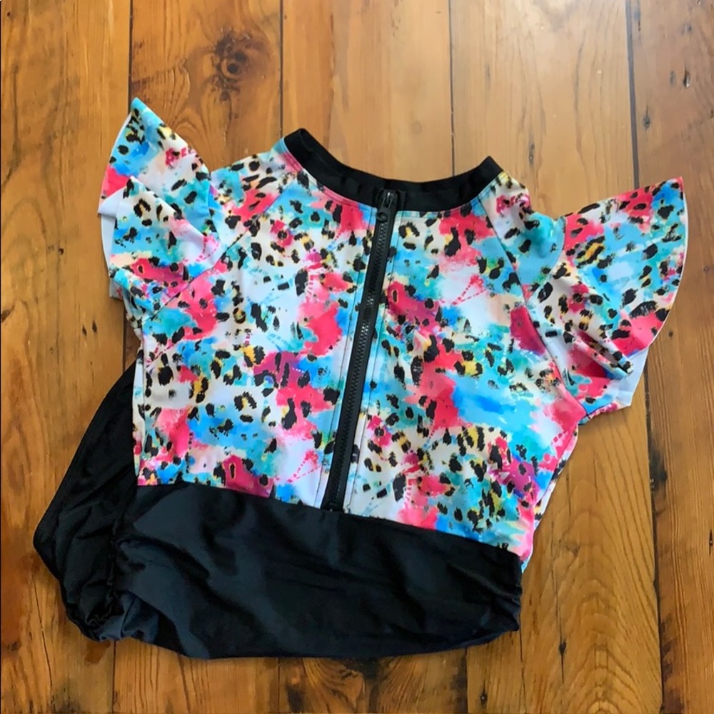 Women’s rash guard swim suit size medium